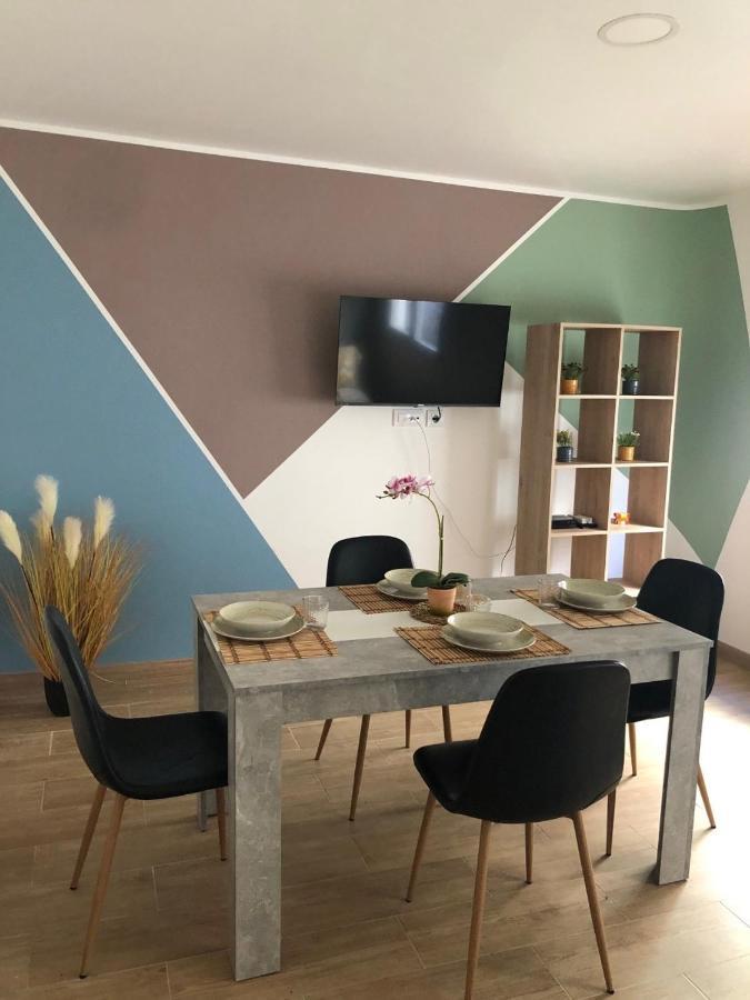 Bel Appartement Roses Plage Exterior photo